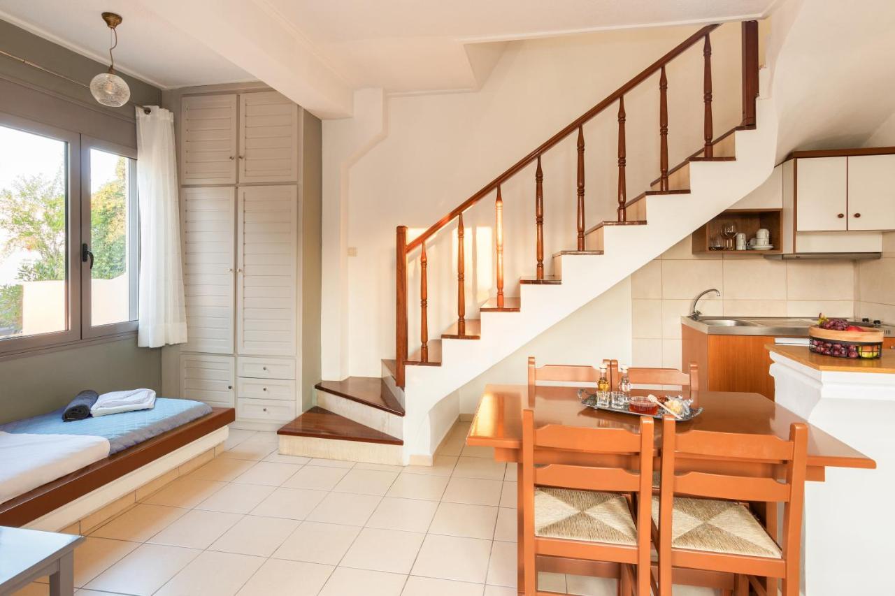 Villa Krini Калатас Екстериор снимка